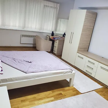 Staracarsija- Zenica, Center شقة زينيتشا